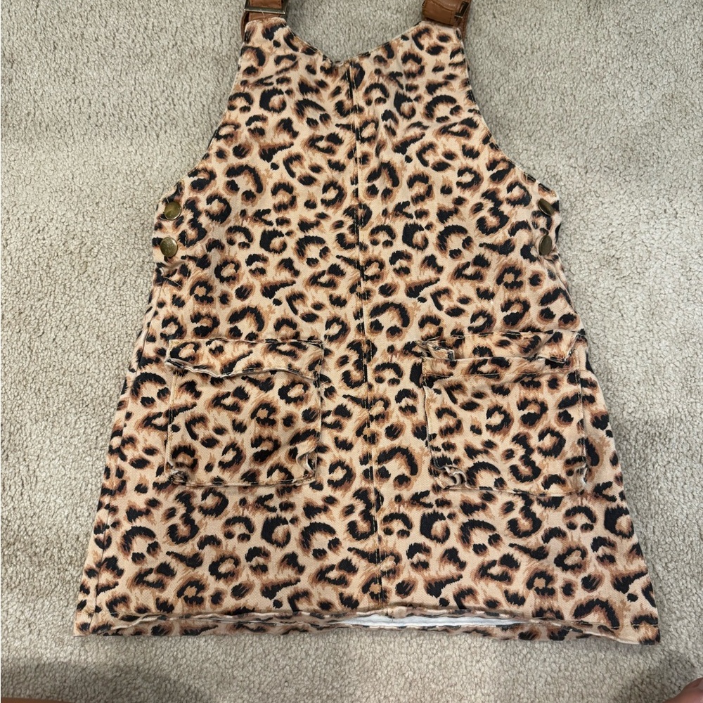 Leopard Print Apron with Pockets